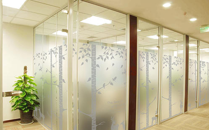 遼陽裝修衛(wèi)生間玻璃貼膜 家裝玻璃貼膜的技巧 遼陽裝修衛(wèi)生間玻璃貼膜 家裝玻璃貼膜的技巧